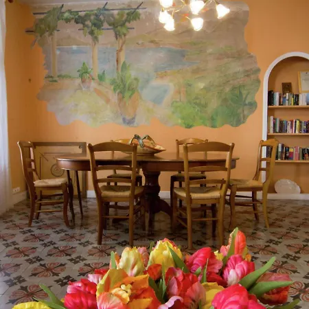 Holiday home Old Wine Storehouse With Terrace And Garden *