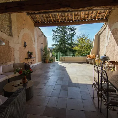 Dom wakacyjny Old Wine Storehouse With Terrace And Garden Puimisson