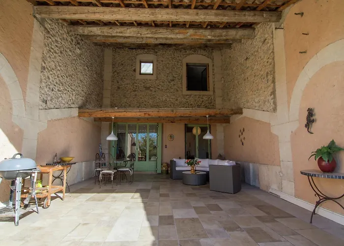 Old Wine Storehouse With Terrace And Garden Сasa de vacaciones Puimisson